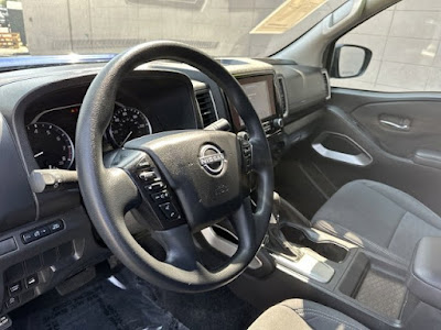 2023 Nissan Frontier SV 4X4! AUTOMATIC! CREW CAB!!