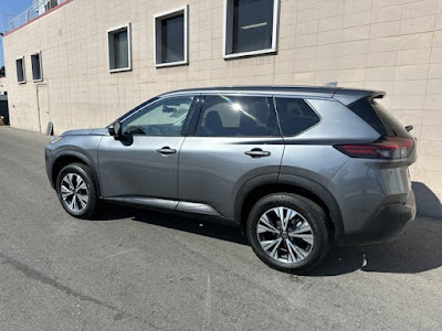 2021 Nissan Rogue SV AWD! LOW MILES!