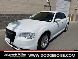 2015 Chrysler 300 Limited