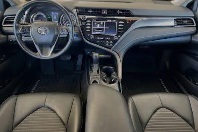 2020 Toyota Camry Hybrid SE