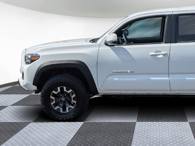 2023 Toyota Tacoma 4WD TRD Off-Road