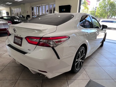 2019 Toyota Camry SE