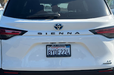 2021 Toyota Sienna LE