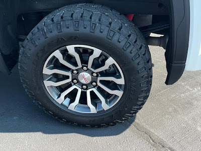 2023 GMC Sierra 1500 4WD AT4 Crew Cab