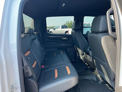 2023 GMC Sierra 1500 4WD AT4 Crew Cab