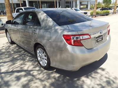 2014 Toyota Camry Hybrid LE