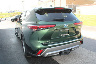 2023 Toyota Highlander Hybrid Platinum