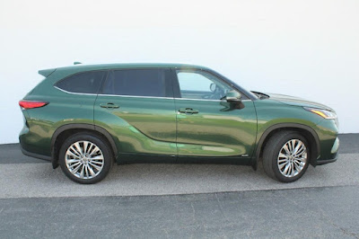 2023 Toyota Highlander Hybrid Platinum