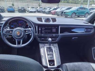 2020 Porsche Macan Base