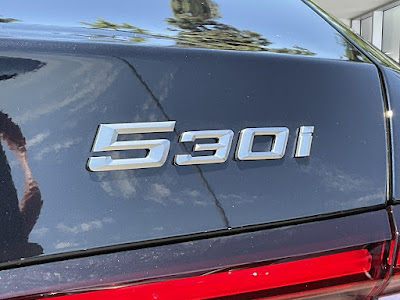 2024 BMW 5 Series 530i