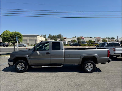 2006 Chevrolet Silverado 2500 HD Extended Cab LT Pickup 4D 8 ft