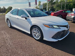 2020 Toyota Camry Hybrid XLE FWD