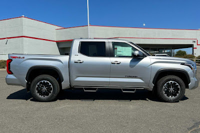 2024 Toyota Tundra SR5 CrewMax 5.5 Bed