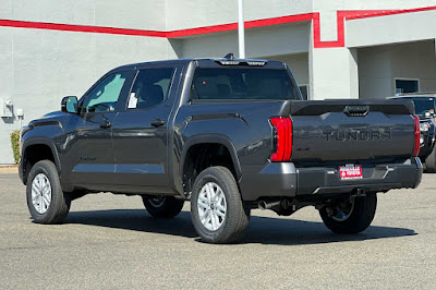 2024 Toyota Tundra SR5 CrewMax 5.5 Bed