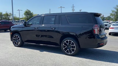 2023 Chevrolet Suburban RST