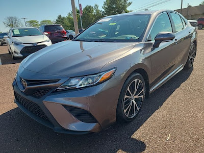 2020 Toyota Camry SE FWD