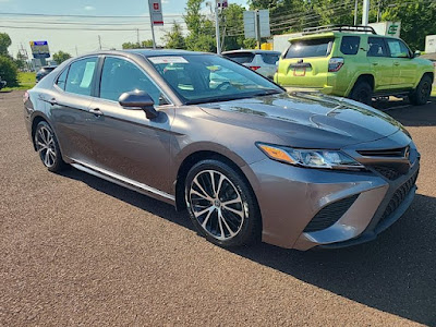 2020 Toyota Camry SE FWD