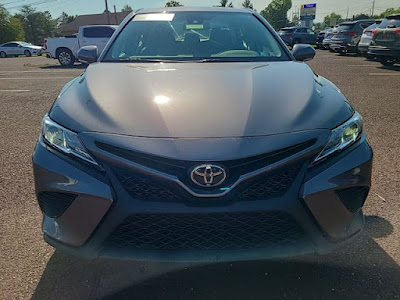 2020 Toyota Camry SE FWD