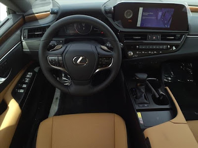 2025 Lexus ES 300h Luxury