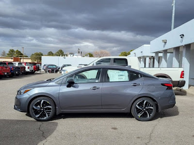 2024 Nissan Versa SR CVT