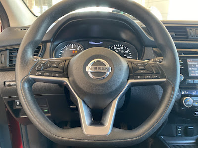 2018 Nissan Rogue Sport SV