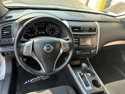 2015 Nissan Altima 2.5 SV AUTOMATIC!