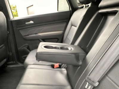 2021 Volkswagen Atlas Cross Sport 3.6L V6 SE w/Technology R-Line