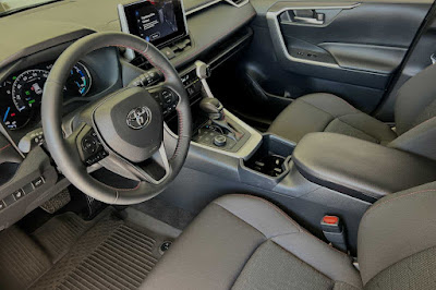 2024 Toyota RAV4 Prime SE