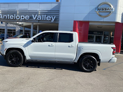 2023 Nissan Frontier SV