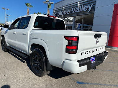 2023 Nissan Frontier SV