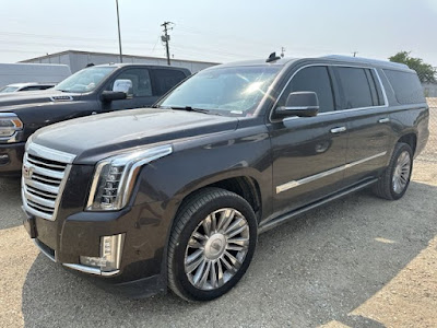 2018 Cadillac Escalade ESV Platinum 4WD! LOADED!