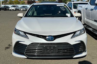 2022 Toyota Camry Hybrid XLE