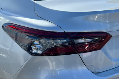 2022 Toyota Camry Hybrid XLE