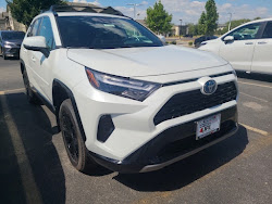 2024 Toyota RAV4 Hybrid SE