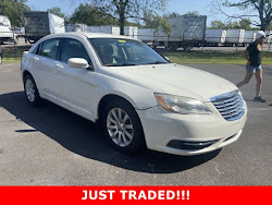 2011 Chrysler 200 Touring FWD