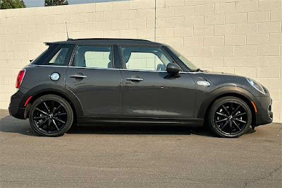 2019 MINI Cooper S Signature