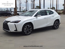 2025 Lexus UX 300h Premium