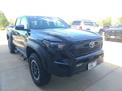 2024 Toyota Tacoma TRD Off-Road