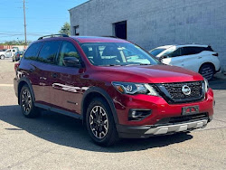 2020 Nissan Pathfinder SL