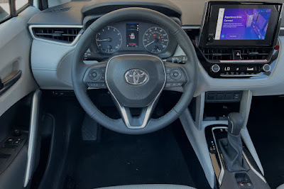 2024 Toyota Corolla Cross LE