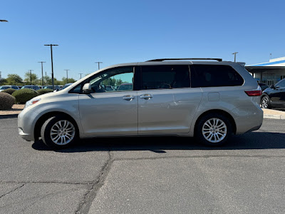 2015 Toyota Sienna XLE