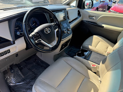 2015 Toyota Sienna XLE