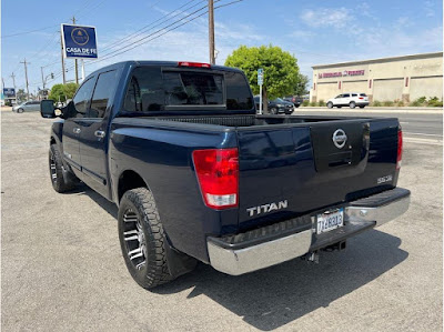 2006 Nissan Titan Crew Cab XE Pickup 4D 5 1/2 ft