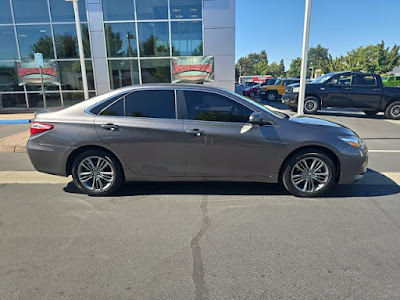 2016 Toyota Camry SE