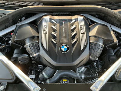 2022 BMW X5 M50i