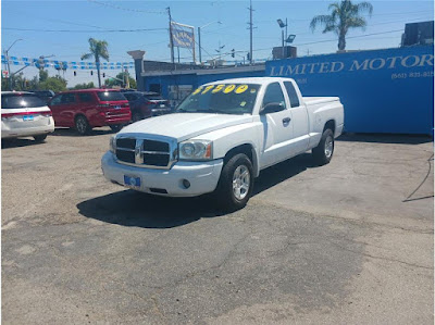 2007 Dodge Dakota Club Cab SLT Pickup 2D 6 1/2 ft