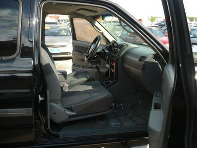 2004 Nissan Xterra XE I4 SUV