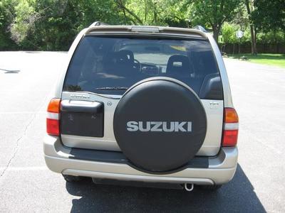 2002 Suzuki XL7 SUV