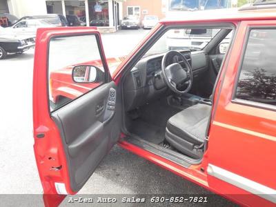 2001 Jeep Cherokee Sport 4dr Sport SUV