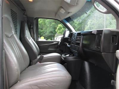 2009 Chevrolet Express 2500 Cargo Van Van